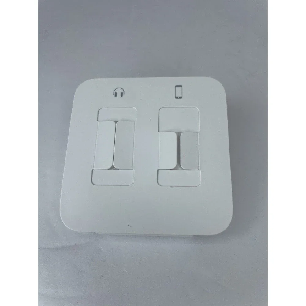 Apple EarPods Wired Headphones with Lightning Connector New